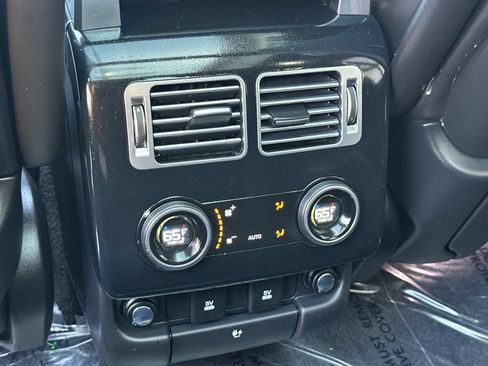 Used 2019 Land Rover Range Rover HSE AWD/4WD image 14