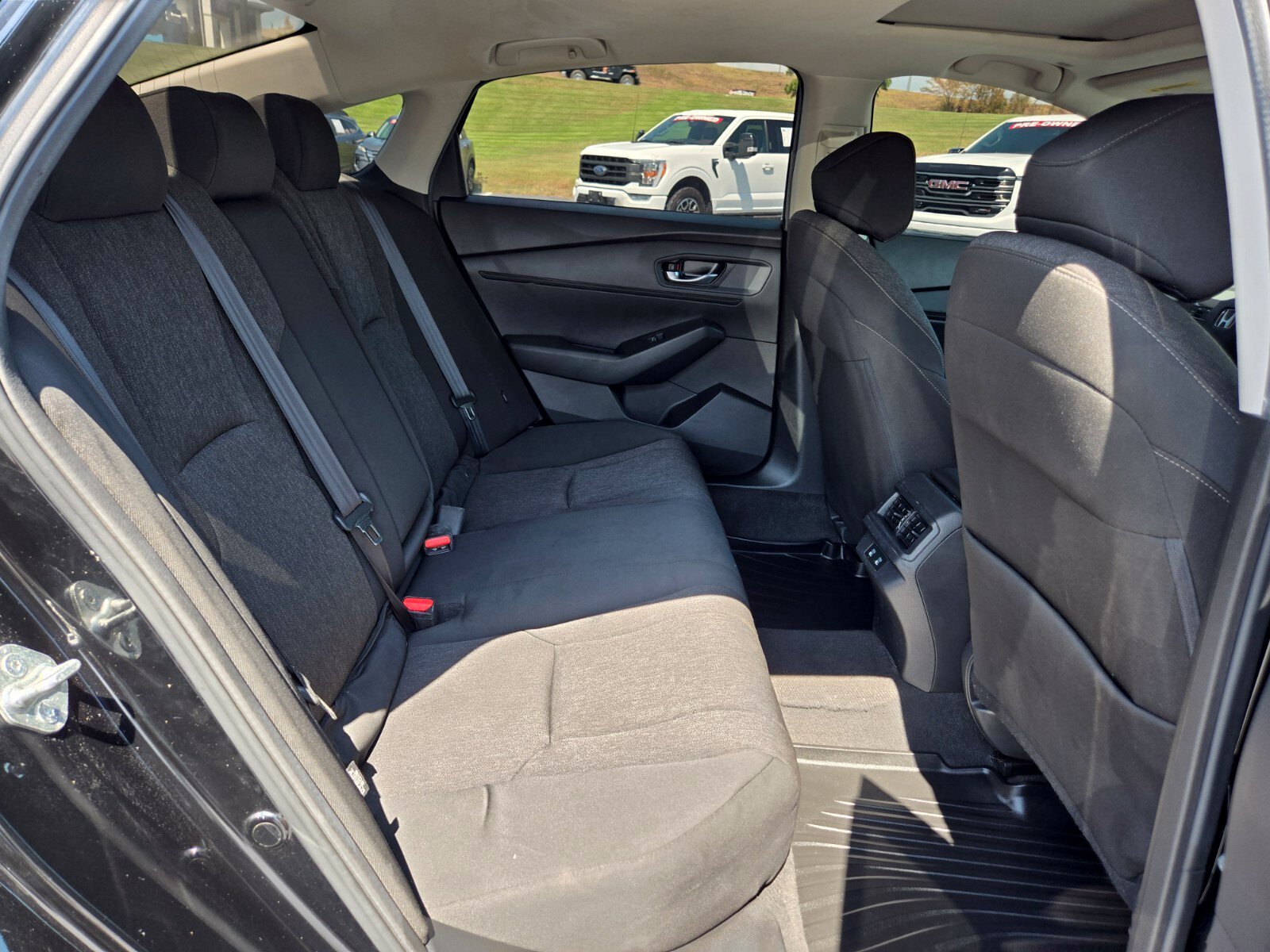 Used 2025 Honda Accord SE image 19