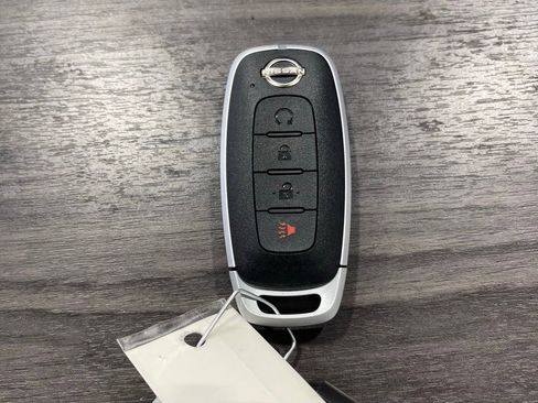 New 2026 Nissan Kicks SR image 18