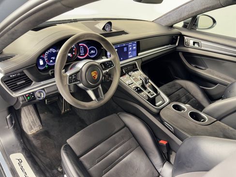 Certified 2019 Porsche Panamera GTS w/ Assistance Package AWD/4WD image 4