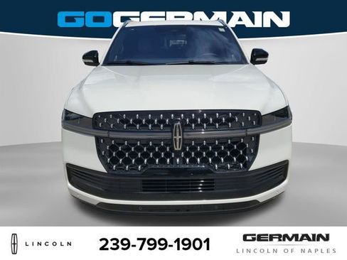 New 2025 Lincoln Navigator Black Label image 3