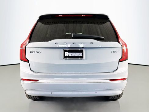 New 2026 Volvo XC90 T8 Plus w/ Protection Package Premier image 6