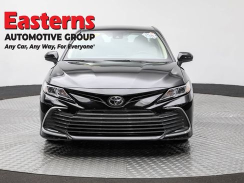 Used 2023 Toyota Camry LE image 2