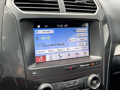 Used 2019 Ford Explorer XLT w/ Equipment Group 202A FWD image 26