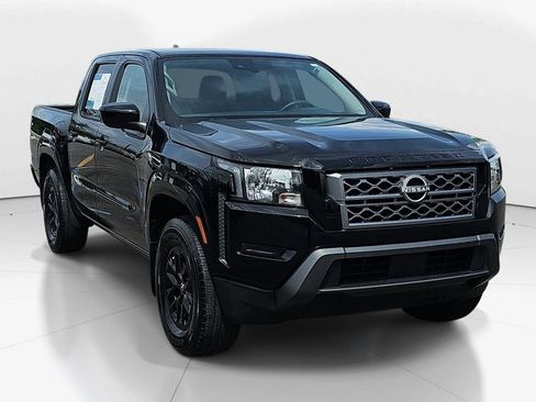 Used 2024 Nissan Frontier SV RWD image 3