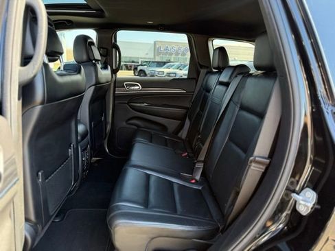 Used 2019 Jeep Grand Cherokee Limited image 14