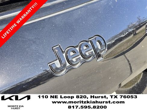 Used 2025 Jeep Grand Cherokee L Laredo image 16