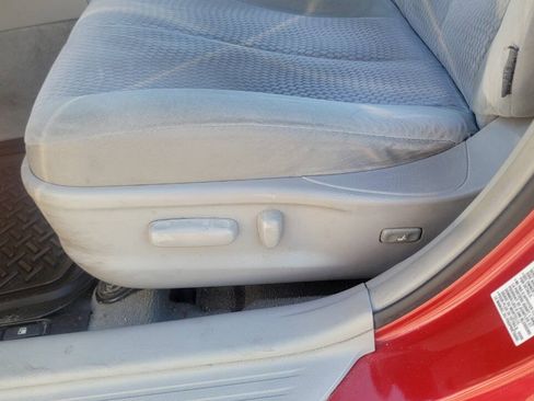 Used 2010 Toyota Camry LE FWD image 21