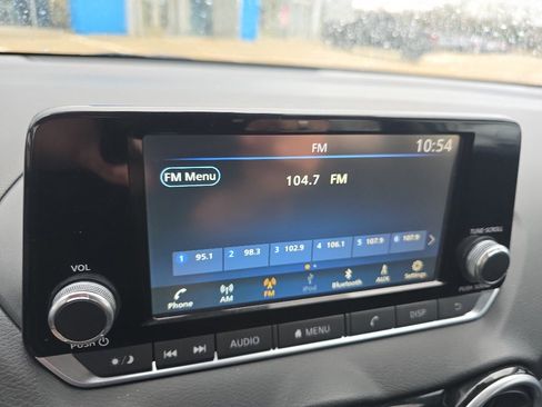 Used 2024 Nissan Sentra S image 25