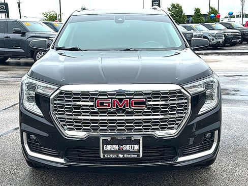 Used 2022 GMC Terrain Denali w/ Denali Premium Package AWD/4WD image 11