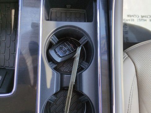 Used 2022 Lincoln Aviator Reserve w/ Equipment Group 201A RWD image 34