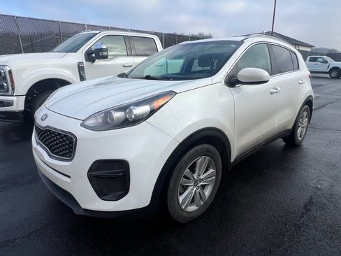 Used 2017 Kia Sportage LX w/ LX Popular Package image 3