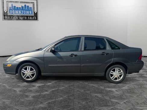 Used 2003 Ford Focus SE image 9