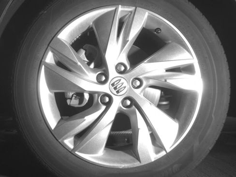 Used 2025 Buick Encore GX Preferred AWD/4WD image 13
