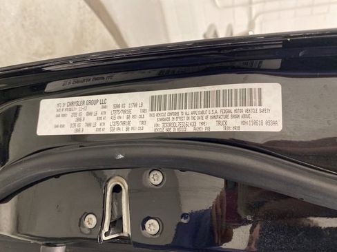 Used 2014 RAM 3500 Big Horn image 32