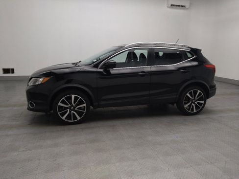 Used 2017 Nissan Rogue Sport SL w/ SL Premium Package image 2