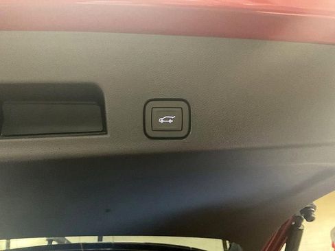 New 2026 Chevrolet Traverse LT w/ Midnight/Sport Edition image 16