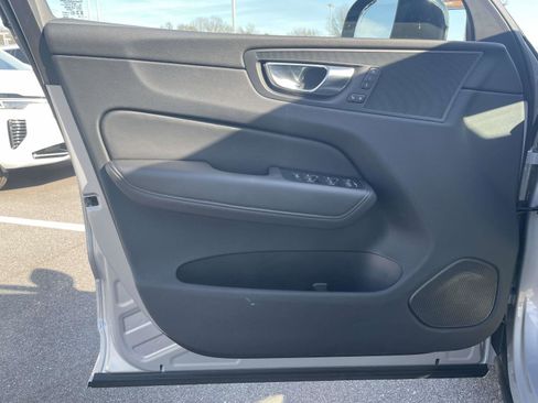 Certified 2025 Volvo XC60 B5 Plus image 15