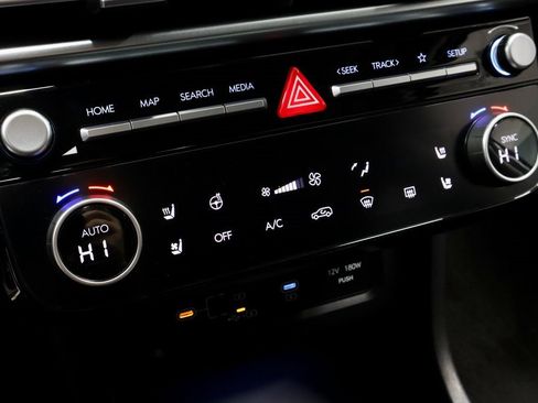 Certified 2025 Hyundai Tucson Limited image 32