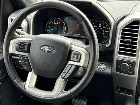 Used 2015 Ford F150 Lariat image 12