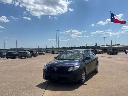 Used 2011 Toyota Corolla S FWD image 8