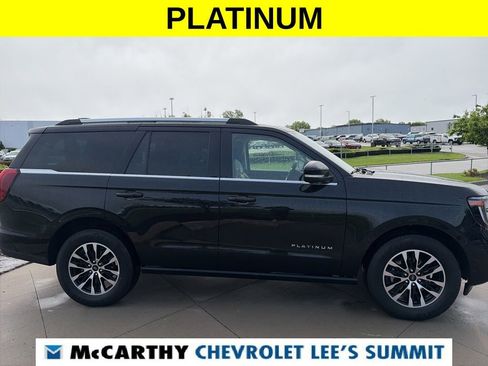 Used 2025 Ford Expedition Platinum AWD/4WD image 21
