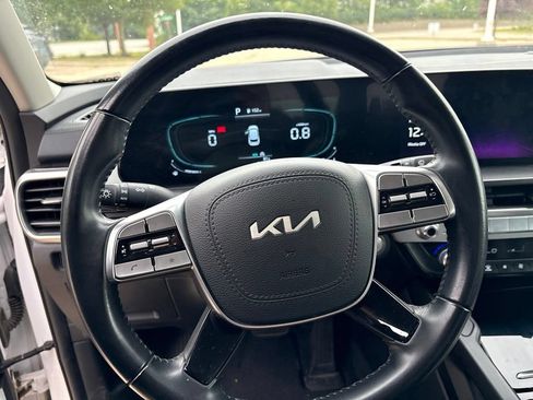Used 2025 Kia Telluride S AWD/4WD image 14