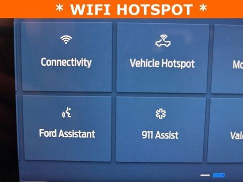 New 2025 Ford Maverick Lariat w/ Black Appearance Package image 12