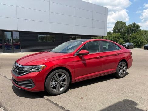Used 2023 Volkswagen Jetta SE FWD image 6