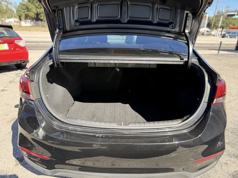 Used 2019 Hyundai Accent SE FWD image 21