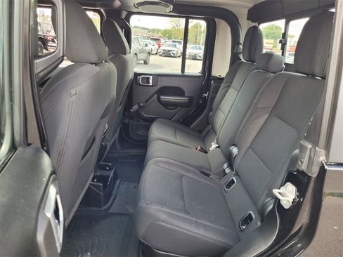Used 2020 Jeep Gladiator Sport image 6