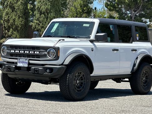 New 2026 Ford Bronco Big Bend w/ Black Diamond Package AWD/4WD image 8
