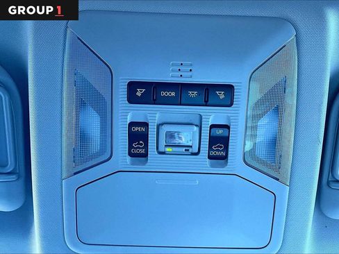 Used 2021 Toyota RAV4 XLE image 33