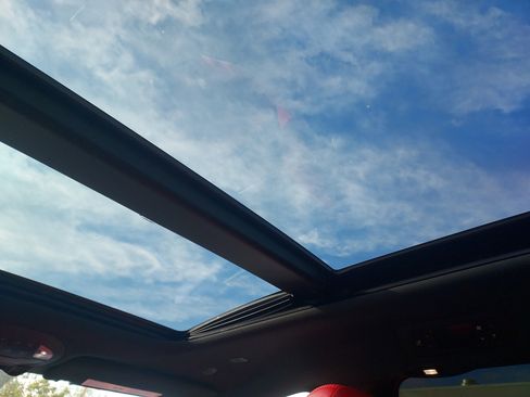 Used 2020 Chrysler Pacifica Limited w/ Quick Oder Package 2EV RED-S image 19