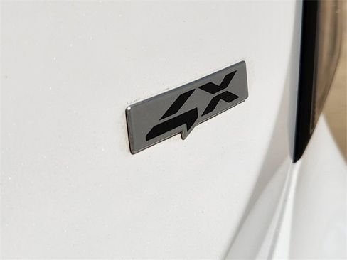 Used 2025 Kia Telluride EX w/ EX Captain's Chair Package image 10