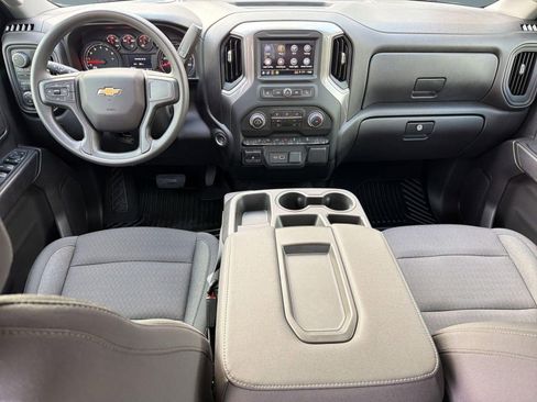 Used 2024 Chevrolet Silverado 2500 Custom w/ Custom Value Package image 16