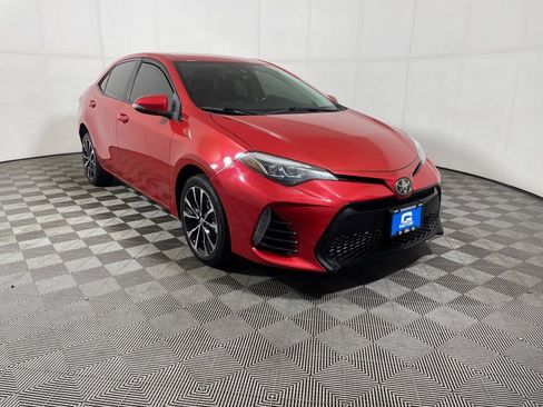 Used 2018 Toyota Corolla SE w/ Carpet Mat Package (TMS) image 2
