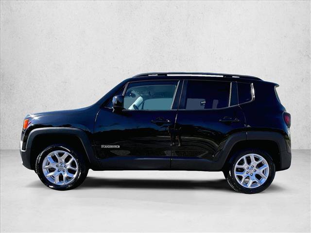 Used 2017 Jeep Renegade Latitude AWD/4WD image 6