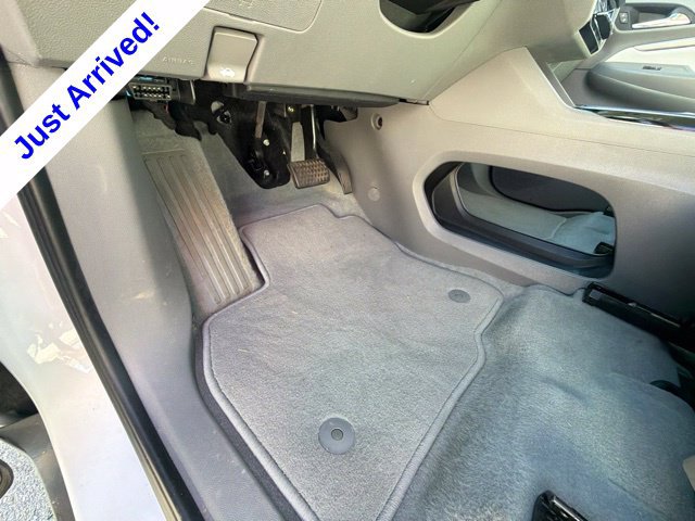 Used 2023 Chevrolet Bolt EUV Premier FWD image 38