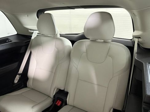 Used 2022 Volvo XC90 T6 Momentum w/ Advanced Package AWD/4WD image 26
