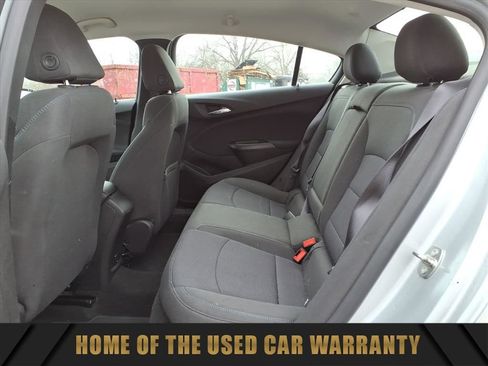 Used 2017 Chevrolet Cruze LT image 29