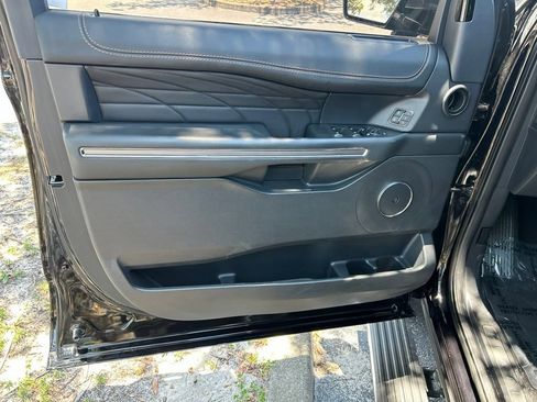 Used 2023 Ford Expedition Max Platinum AWD/4WD image 17