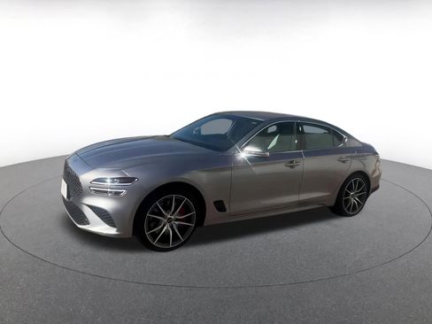 Used 2025 Genesis G70 2.5T image 8