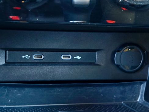 Used 2023 Volkswagen Taos SE w/ Black Wheel Package FWD image 16