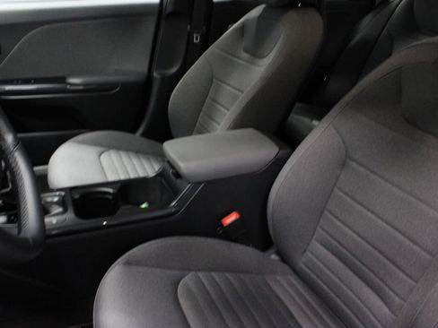 Used 2025 Kia K4 EX FWD image 23