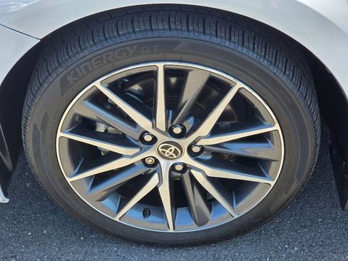Used 2023 Toyota Camry XLE w/ Cold Weather Package AWD/4WD image 18