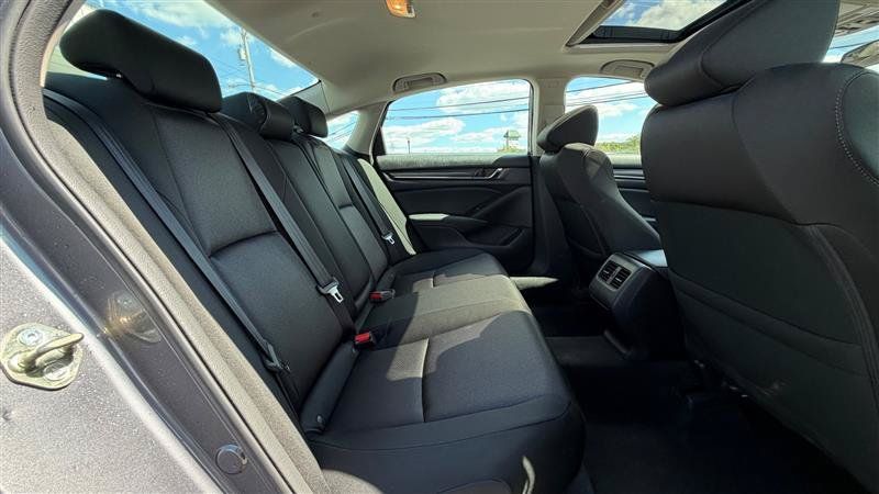 Used 2018 Honda Accord EX image 40