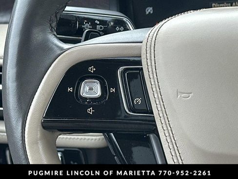 Used 2022 Lincoln Aviator Reserve w/ Elements Package Plus image 27