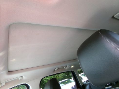 Used 2016 Ford Escape Titanium w/ Equipment Group 301A FWD image 18