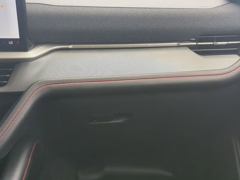 Certified 2025 Ford Explorer ST AWD/4WD image 21
